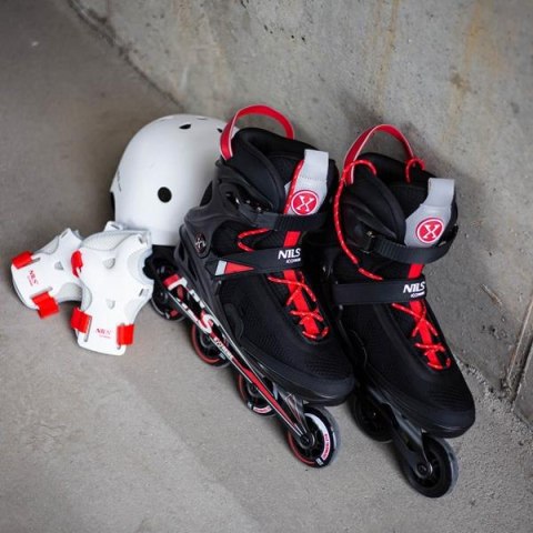 NA14124 CZARNE ROZM. 45 ŁYŻWOROLKI NILS EXTREME